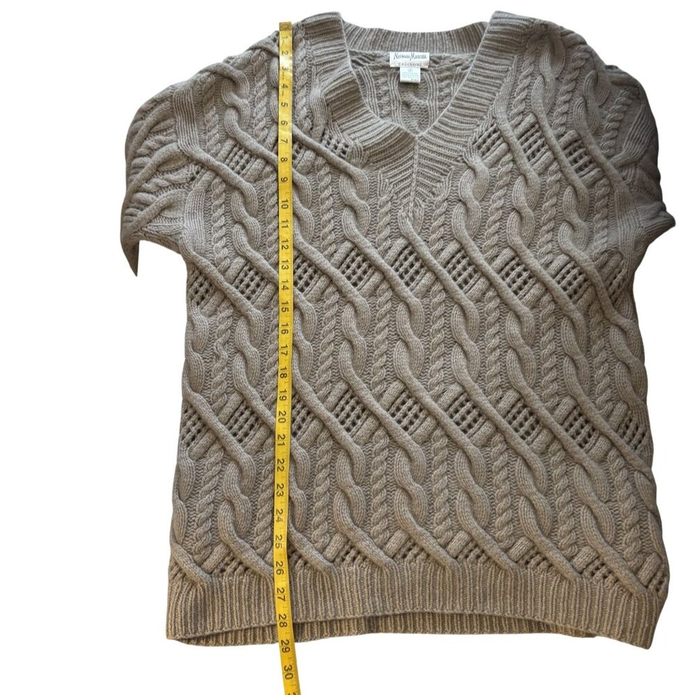 Vintage Neiman Marcus Exclusive 100% Cashmere Cable Knit Oversized Sweater Beige - Picture 5 of 9